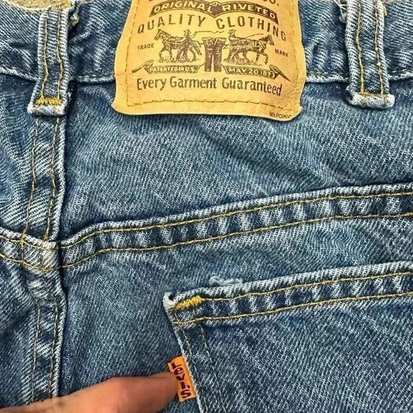 Vintage Levi’s Orange  Tab Midwash Jeans Size 36 - Picture 5 of 5